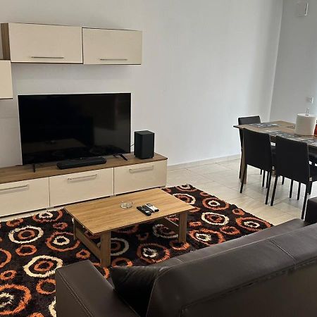 Your Elegant Home Away From Home Shared Apartment Only With Host Żebbuġ Buitenkant foto