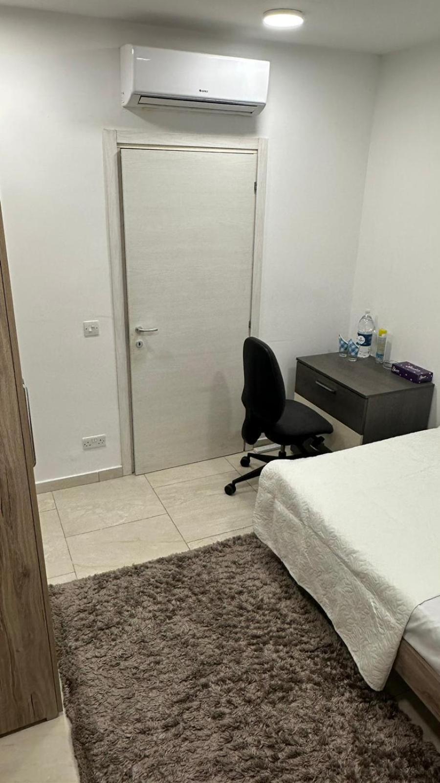 Your Elegant Home Away From Home Shared Apartment Only With Host Żebbuġ Buitenkant foto