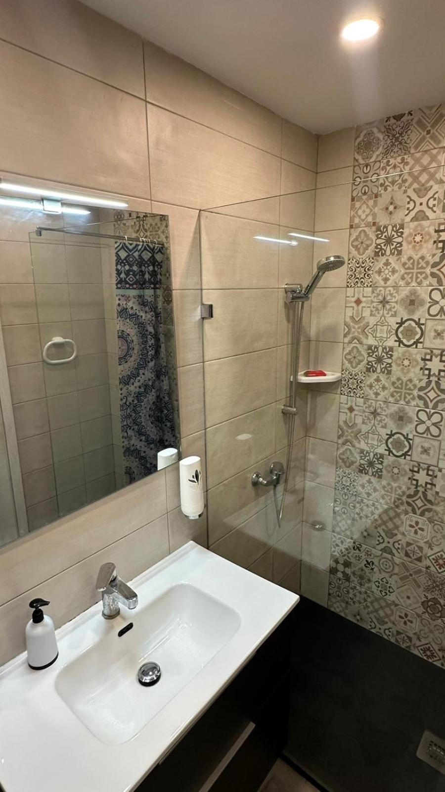 Your Elegant Home Away From Home Shared Apartment Only With Host Żebbuġ Buitenkant foto