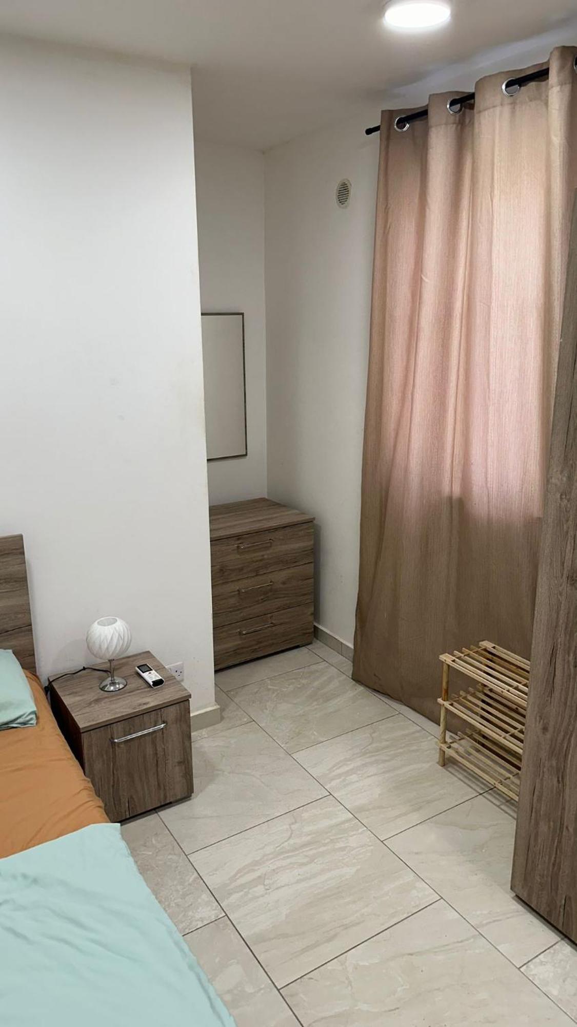 Your Elegant Home Away From Home Shared Apartment Only With Host Żebbuġ Buitenkant foto